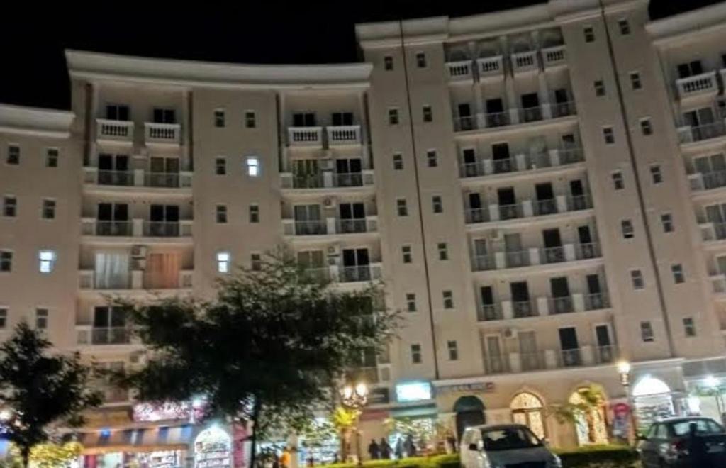 Radhey Rani Aashray Omaxe Eternity Apartment *